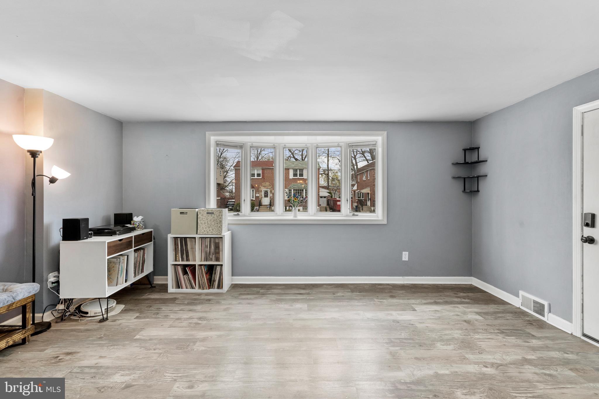 712 Tasker Street Ridley Park, PA 19078 - Photo 6 of 33 Gallery Image 6