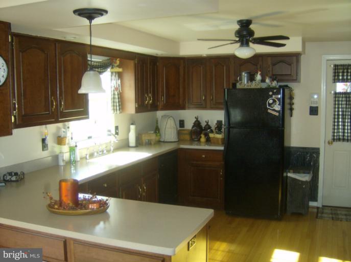 15729 Fairview Road Hagerstown, MD 21740 - Photo 3 of 20 Kitchen