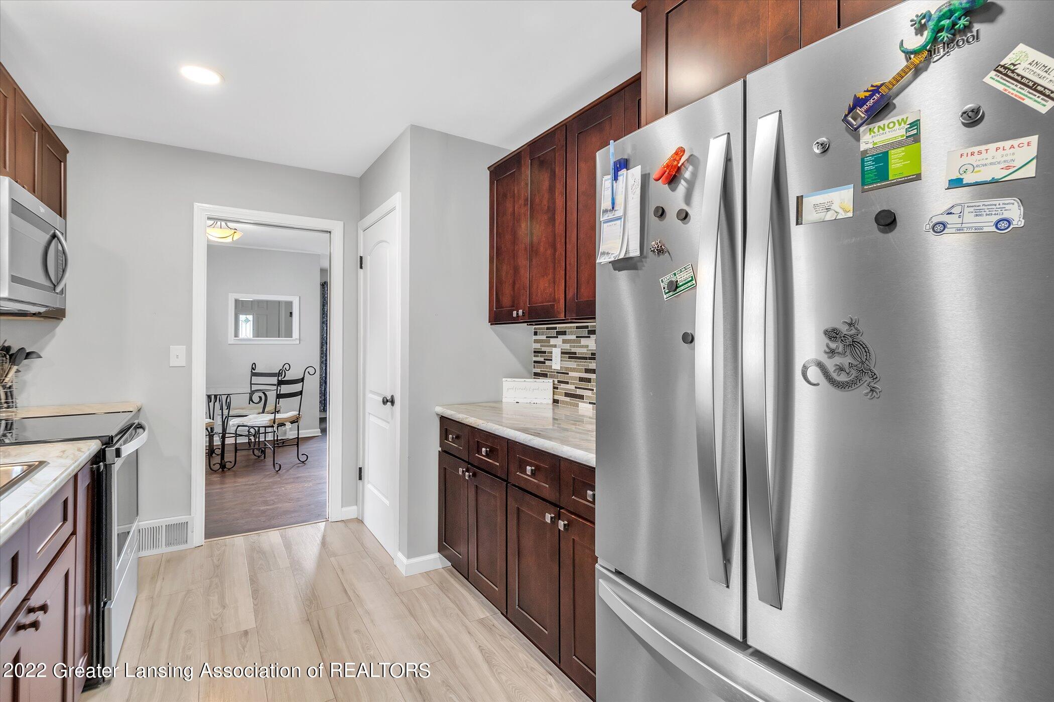 2501 Wellington Road Lansing, MI 48910 - Photo 13 of 27 New Appliances