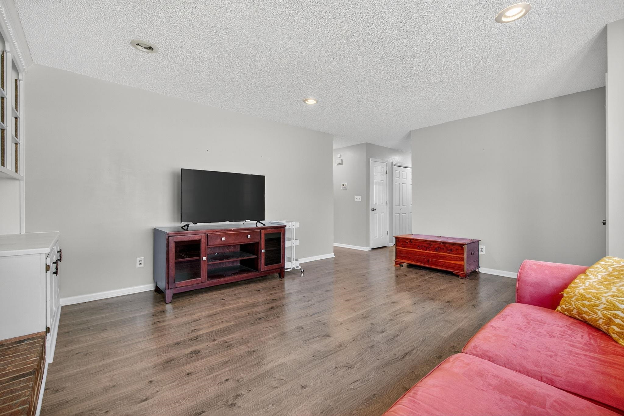 204 Plum Creek Road Spartanburg, SC 29307 - Photo 4 of 34