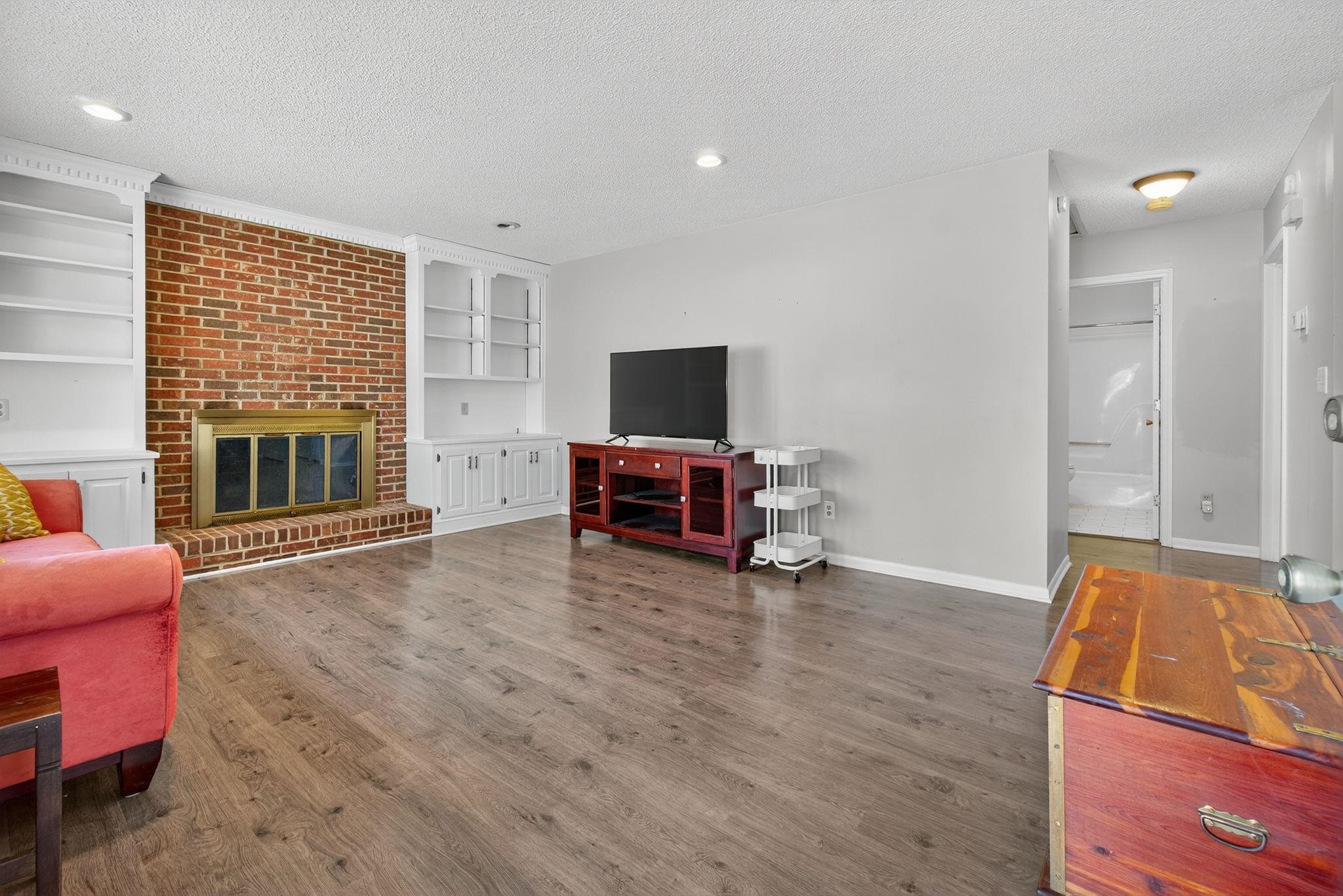 204 Plum Creek Road Spartanburg, SC 29307 - Photo 5 of 34