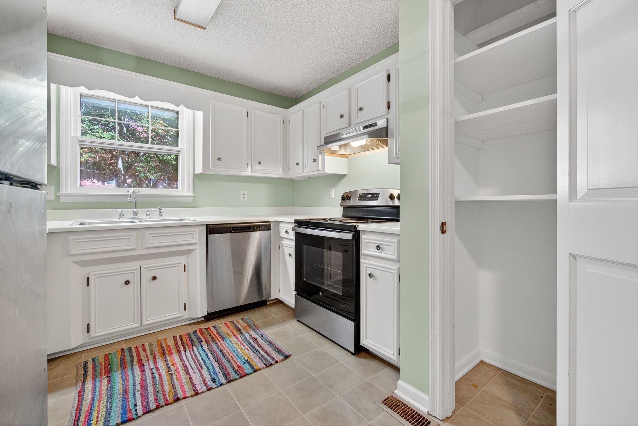 204 Plum Creek Road Spartanburg, SC 29307 - Photo 7 of 34