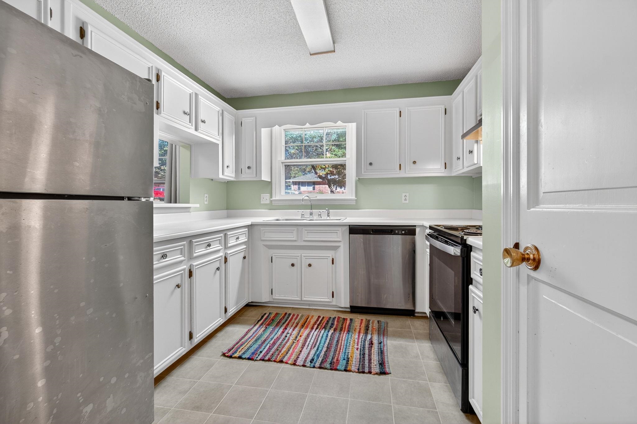 204 Plum Creek Road Spartanburg, SC 29307 - Photo 8 of 34