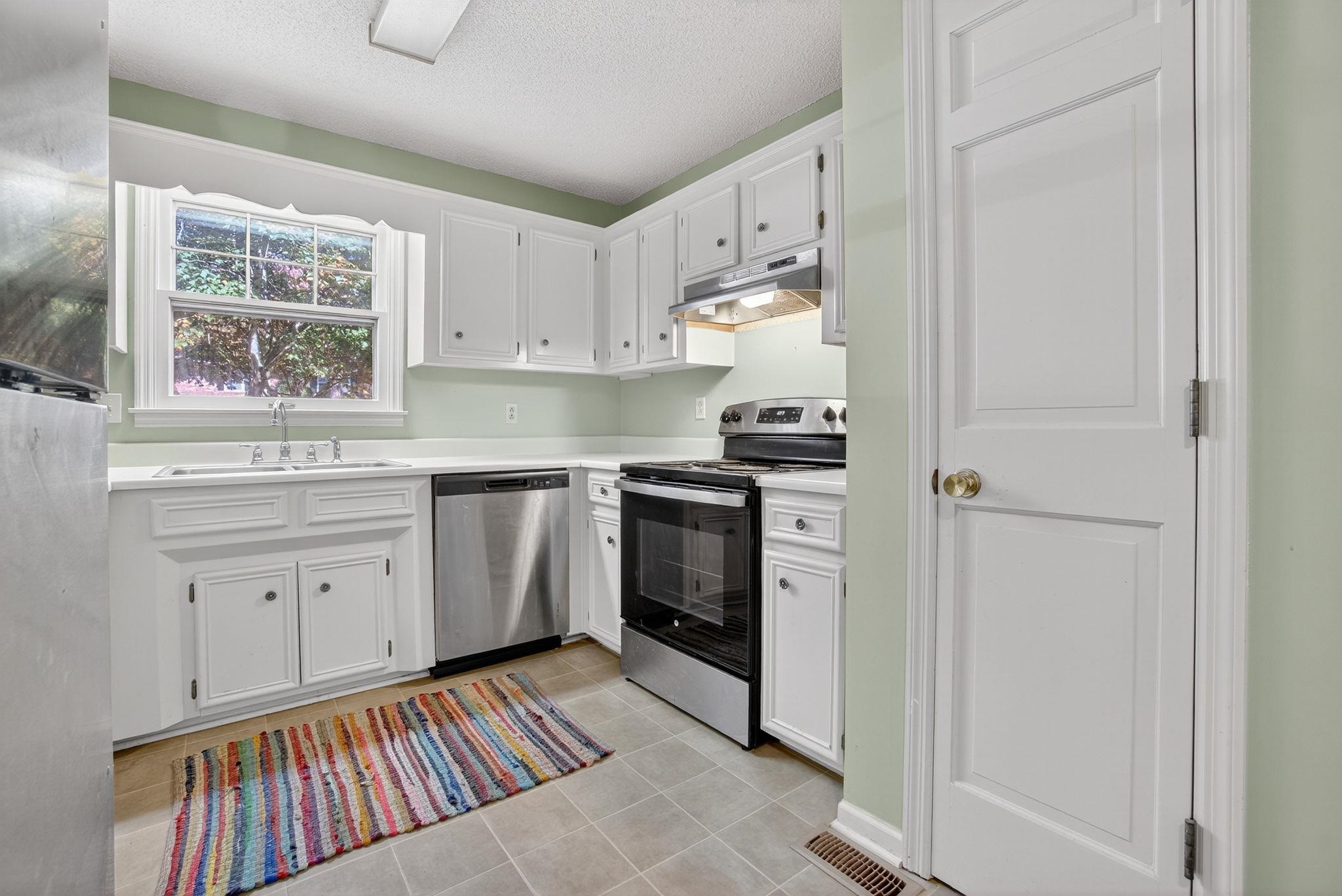 204 Plum Creek Road Spartanburg, SC 29307 - Photo 10 of 34