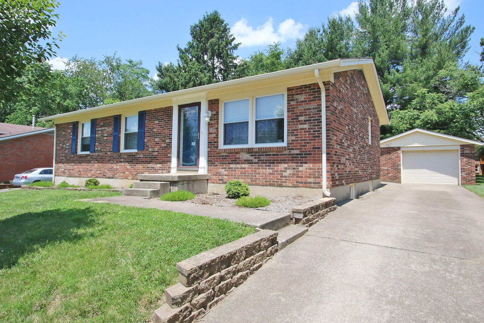 3449 Brunswick Road Lexington, KY 40503 - Photo 3 of 38 3