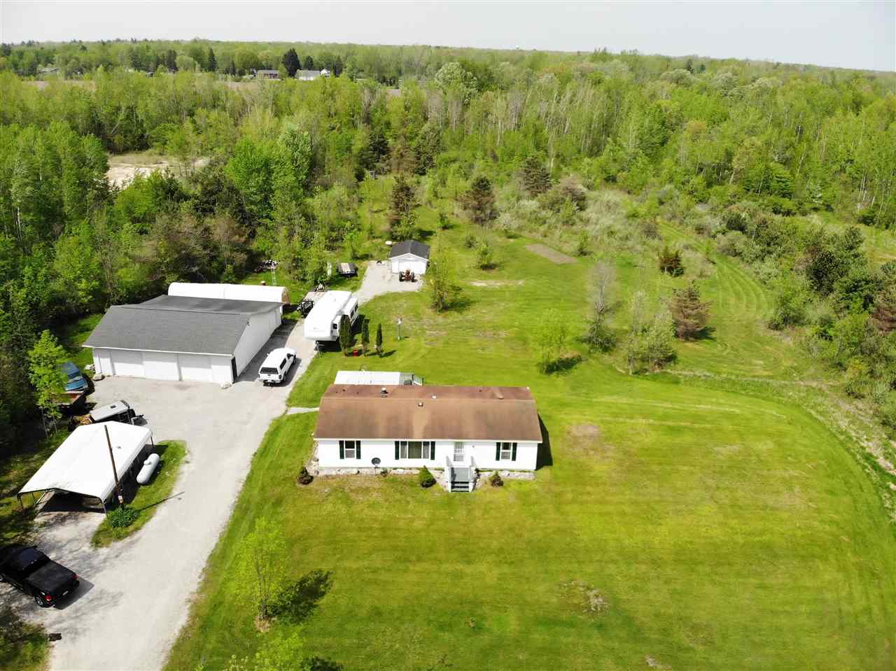 1845 East Erickson Road Pinconning, MI 48650 - Photo 5 of 29