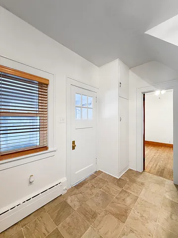 $128,000 | 327 West Garfield Street, Freeport, IL 61032