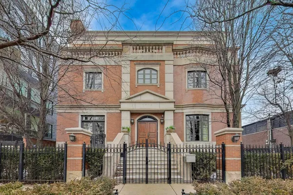 $3,590,000 | 1718 West Wrightwood Avenue, Chicago, IL 60614