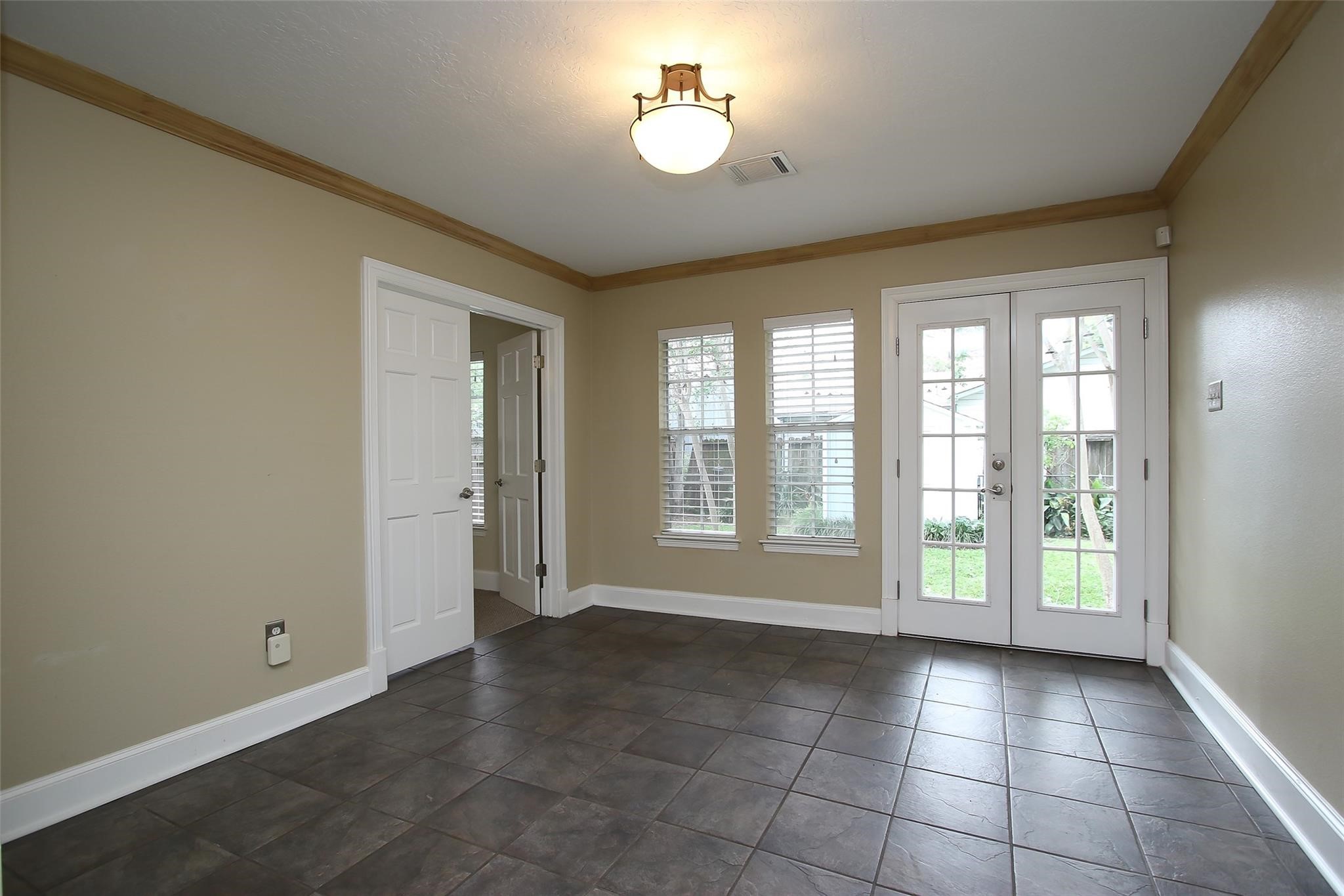 1010 Louise Street Houston, TX 77009 - Photo 11 of 23