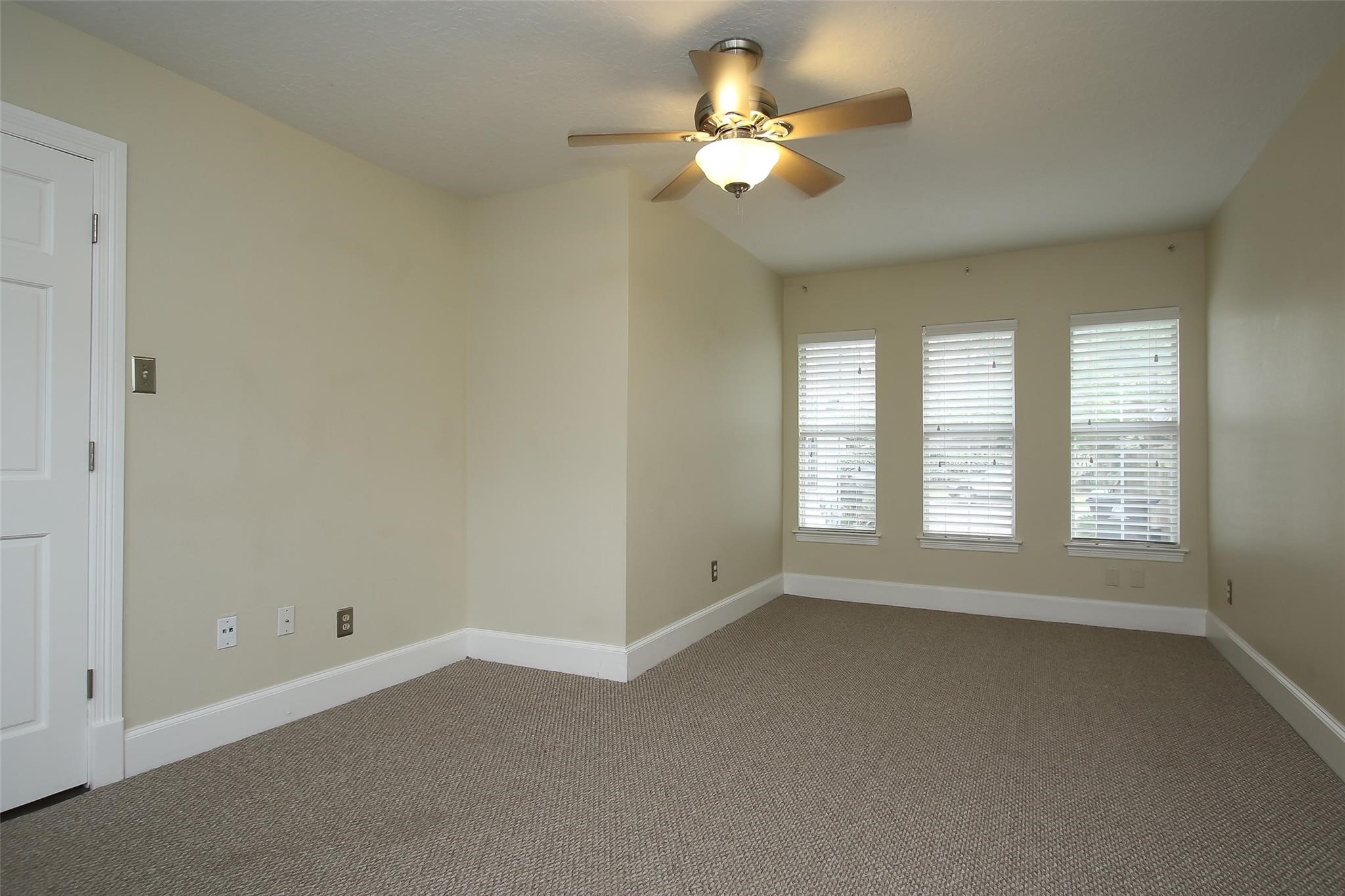 1010 Louise Street Houston, TX 77009 - Photo 13 of 23