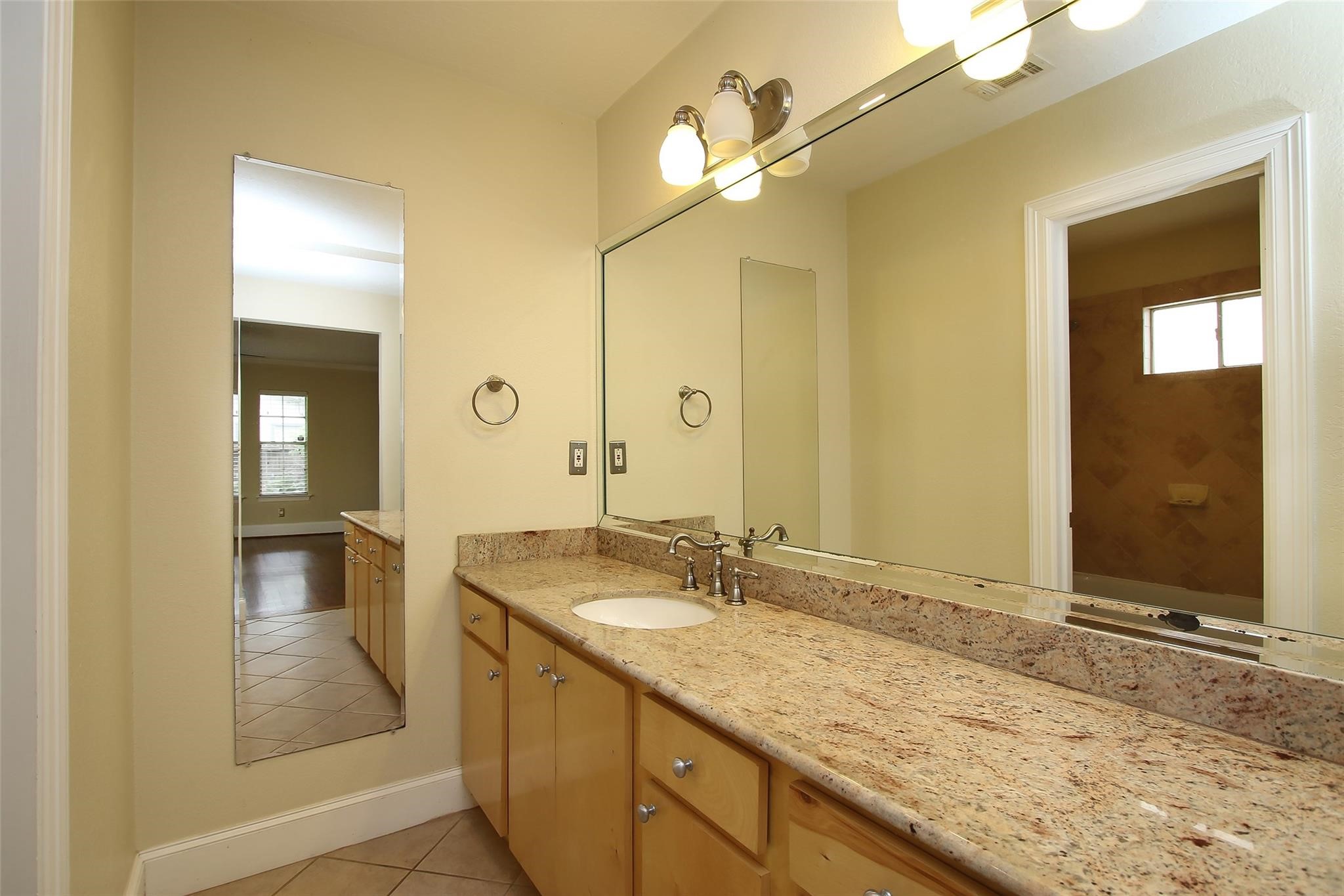 1010 Louise Street Houston, TX 77009 - Photo 17 of 23