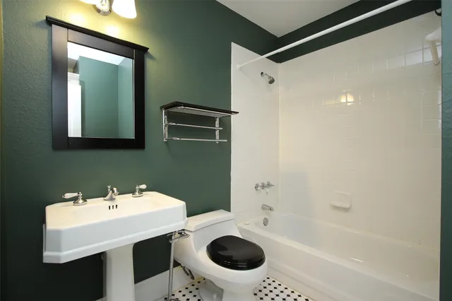 $2,495 | 1010 Louise Street, Houston, TX 77009