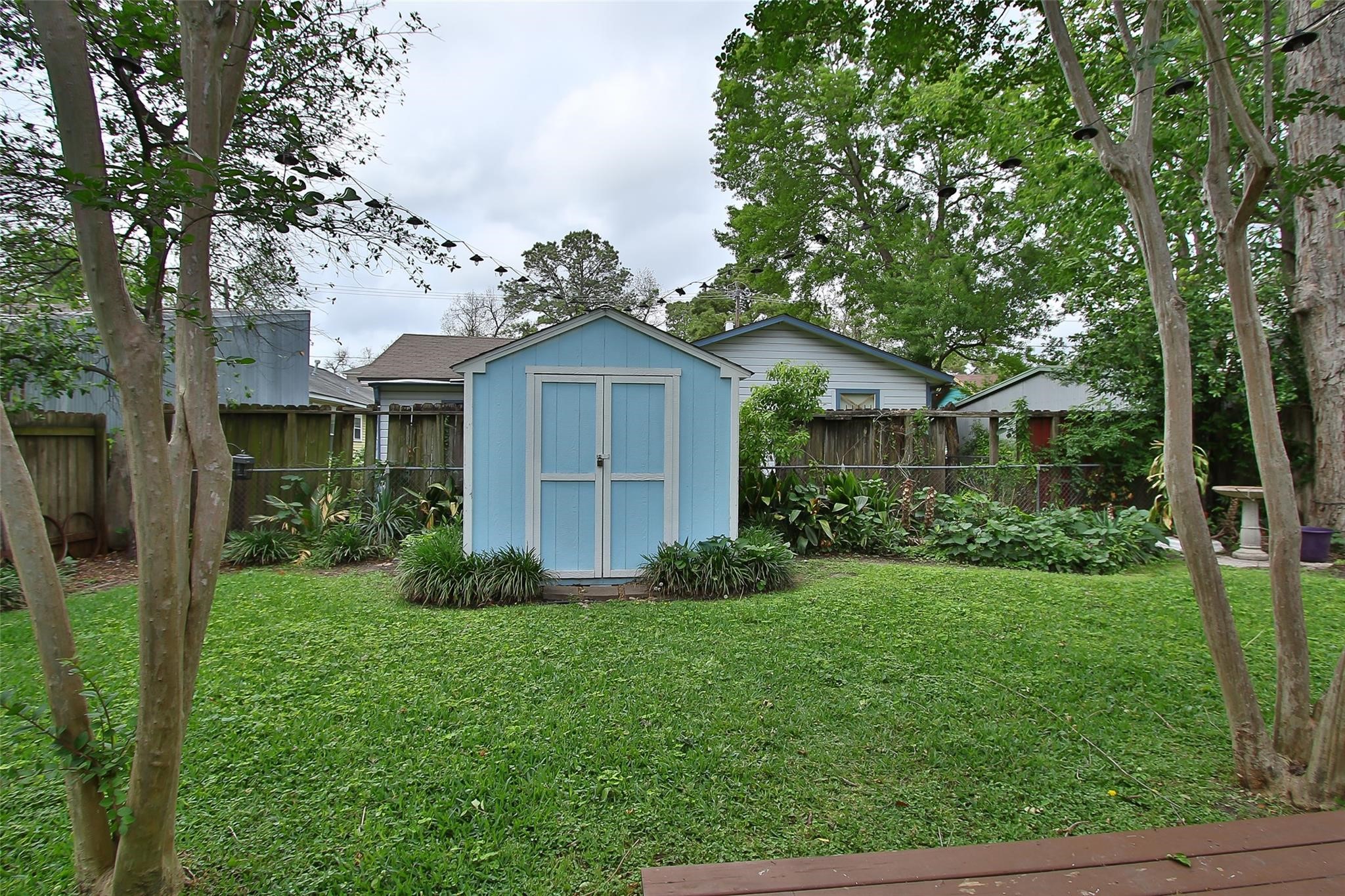 1010 Louise Street Houston, TX 77009 - Photo 5 of 23