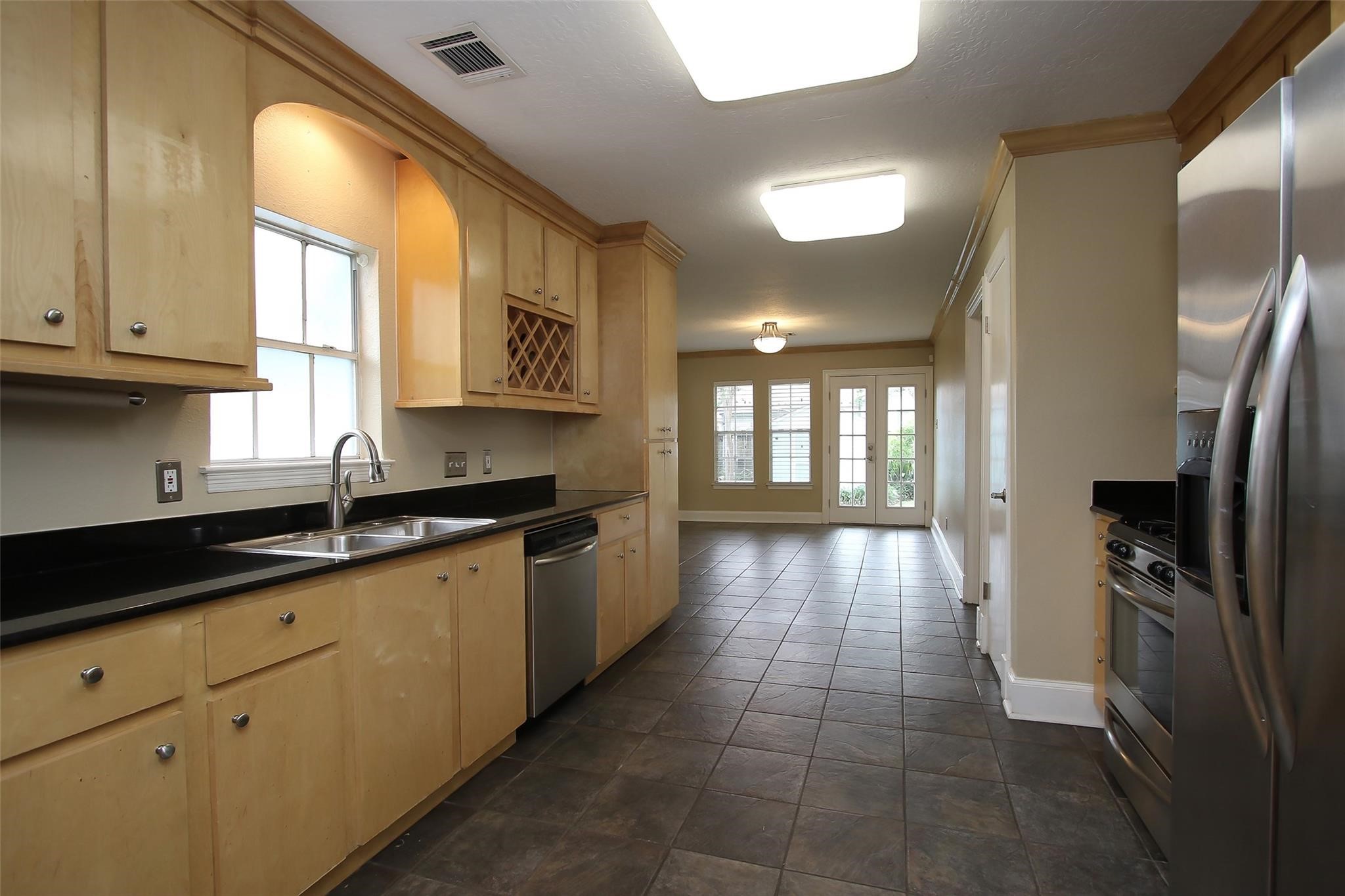 1010 Louise Street Houston, TX 77009 - Photo 8 of 23