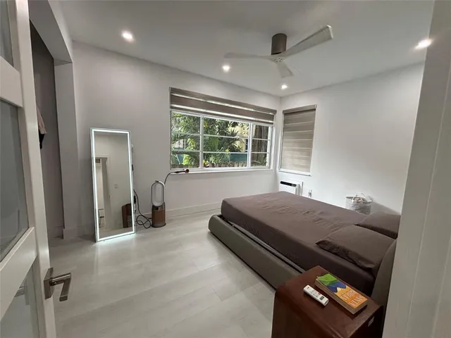 a view of a livingroom with furniture