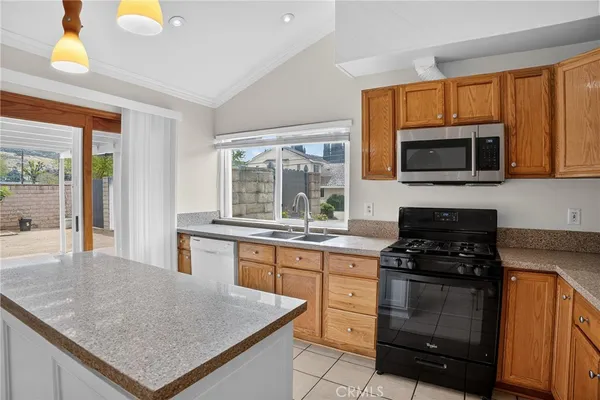 $799,900 | 5604 Bloomfield Street, Simi Valley, CA 93063