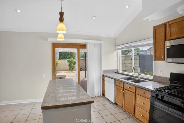 $799,900 | 5604 Bloomfield Street, Simi Valley, CA 93063