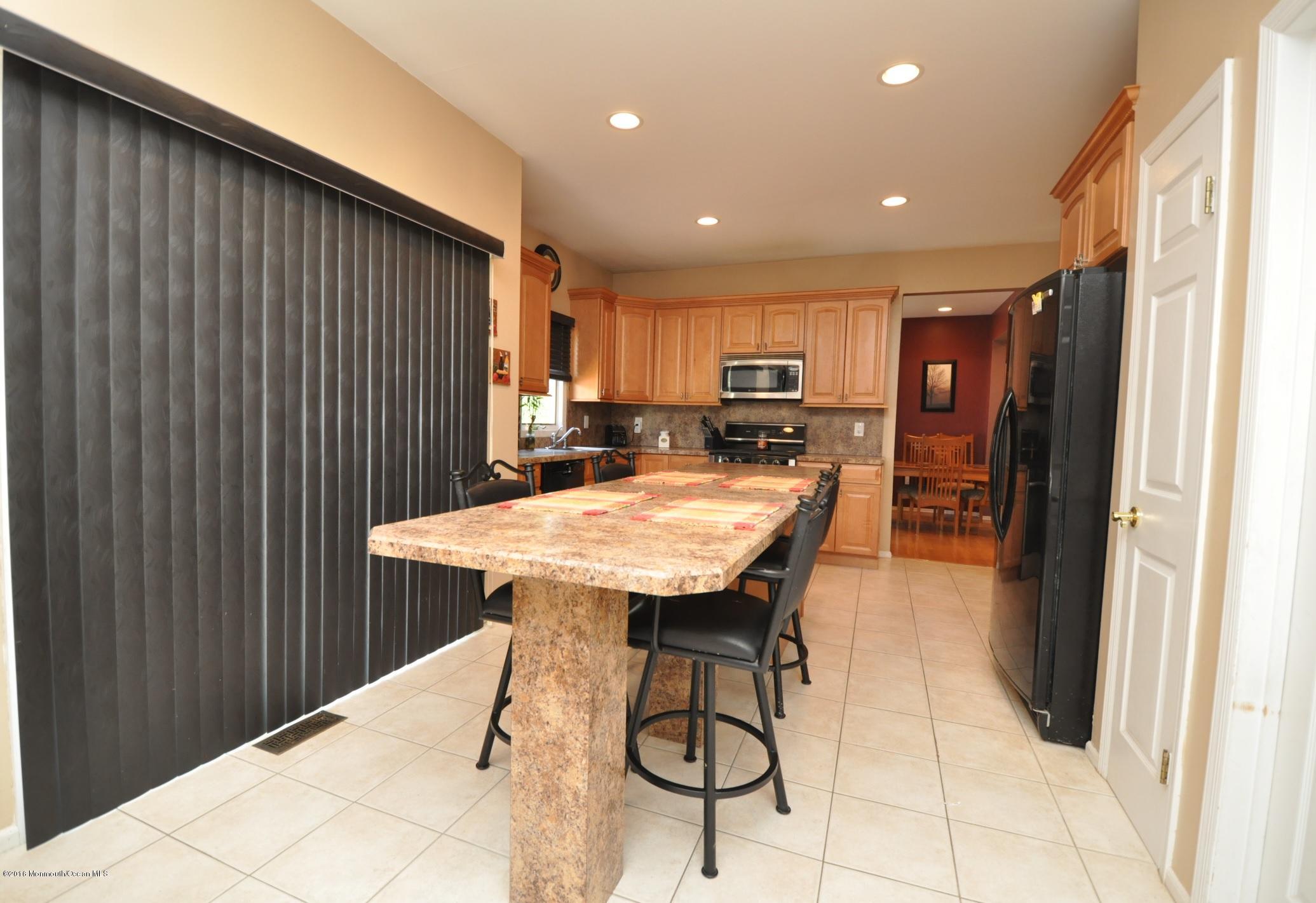 65 High Pointe Way Matawan, NJ 07747 - Photo 8 of 21 8