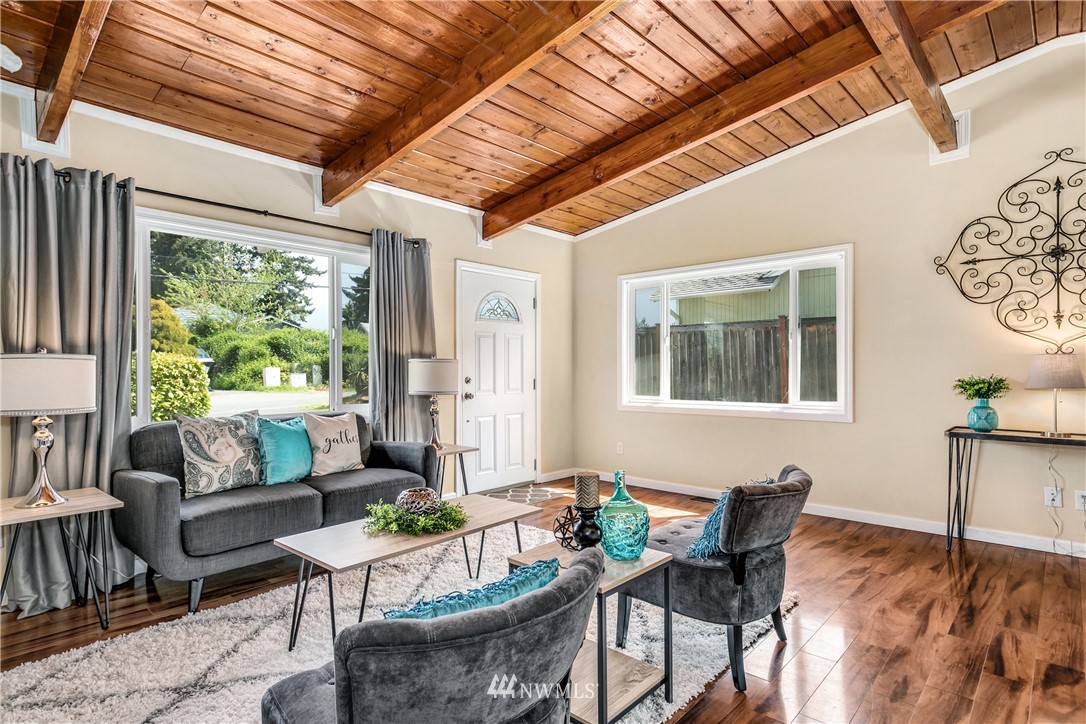 10701 Southeast 196th Street Renton, WA 98055 - Photo 5 of 19 Gallery Image 5