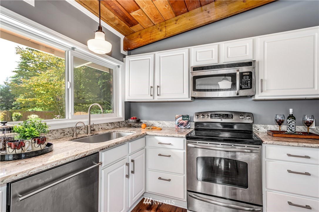 10701 Southeast 196th Street Renton, WA 98055 - Photo 9 of 19 Gallery Image 9