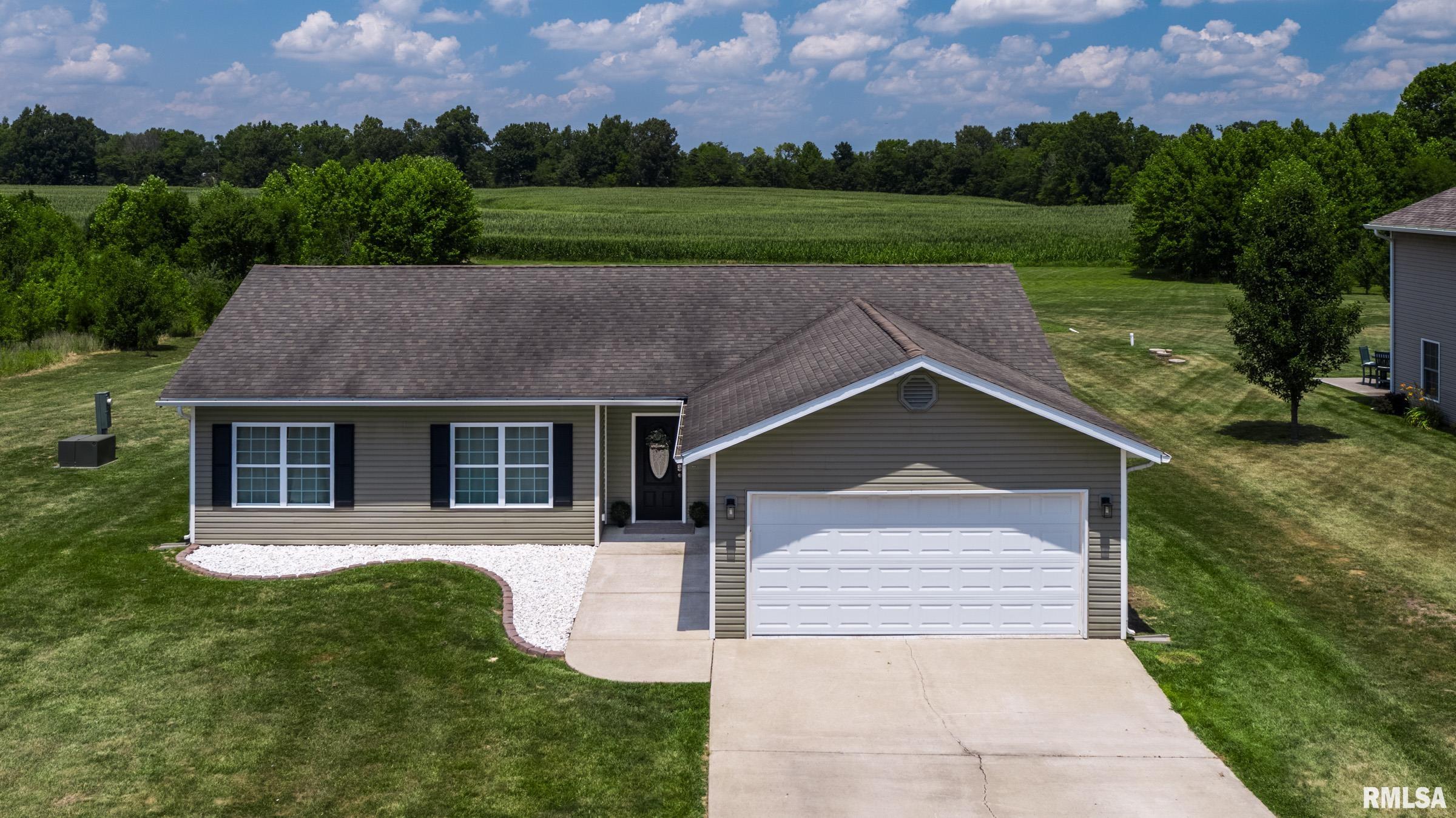 187 Lavern Road De Soto, IL 62924 - Photo 1 of 28