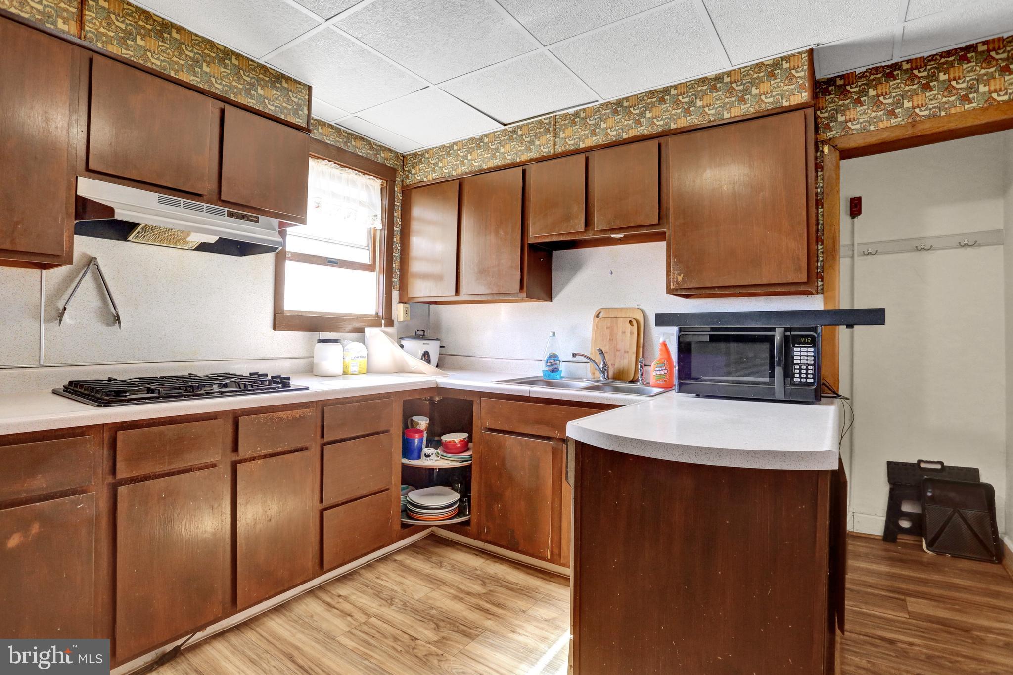 2804 Kutztown Road Reading, PA 19605 - Photo 8 of 29 Gallery Image 8