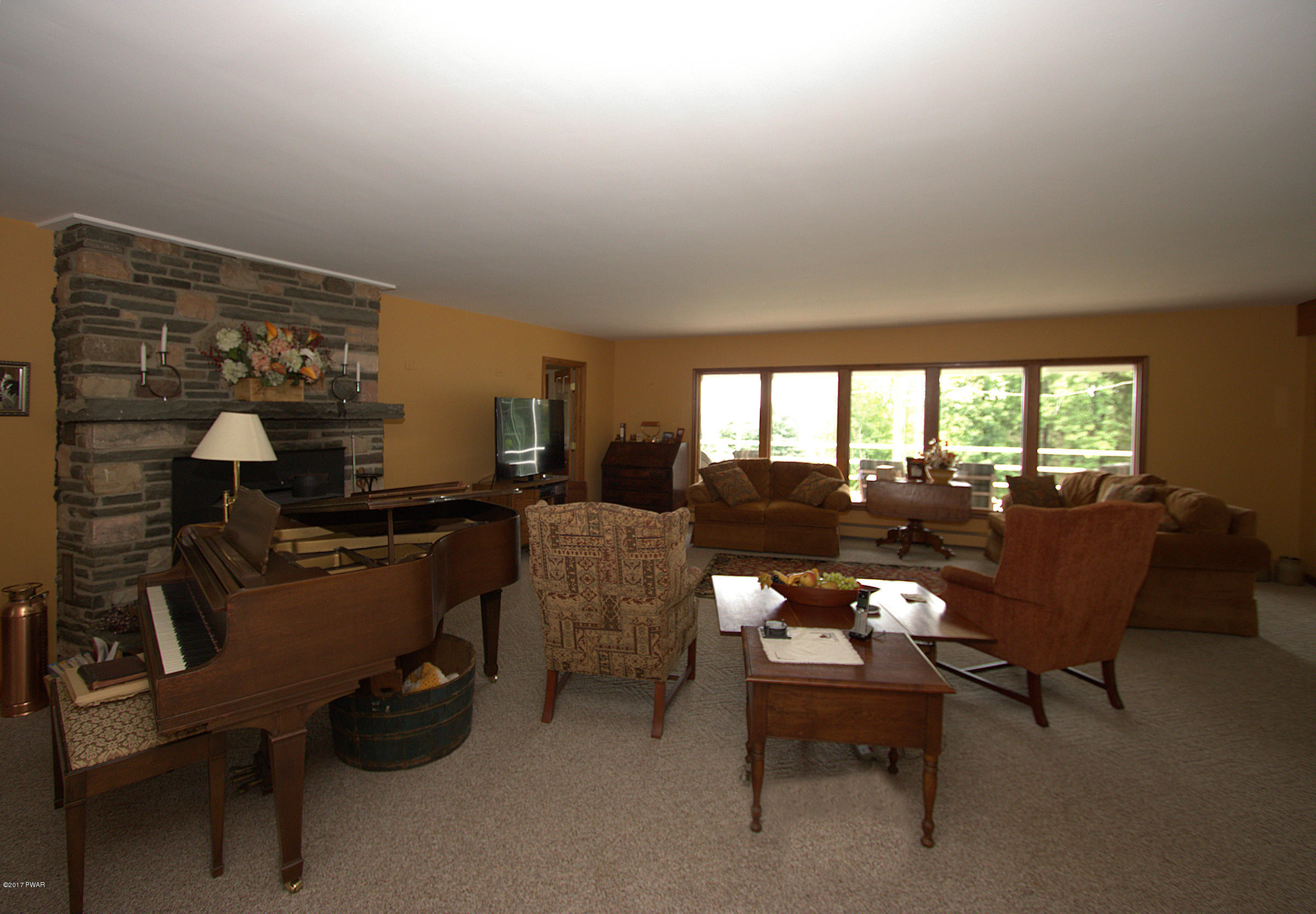 301 Gumbletown Road Tafton, PA 18464 - Photo 6 of 35