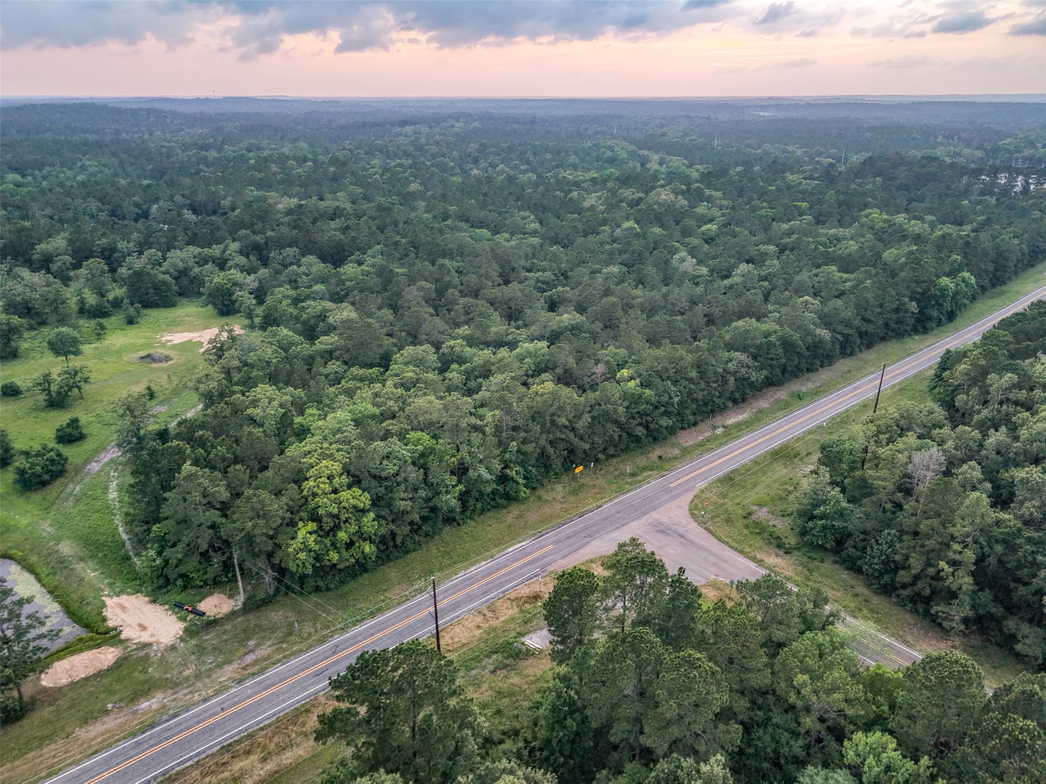 980 N Point North Huntsville, TX 77320 - Photo 4 of 45