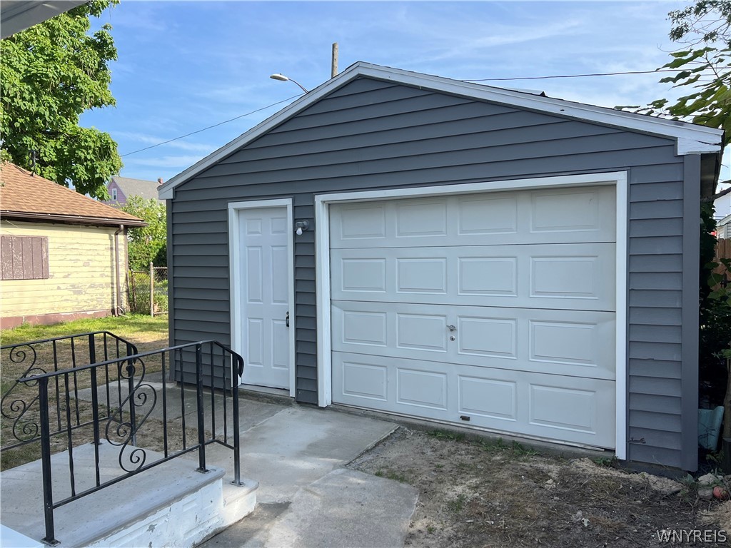165 Roland Avenue Lackawanna, NY 14218 - Photo 14 of 19 Garage