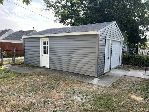 $1,400 | 165 Roland Avenue, Lackawanna, NY 14218