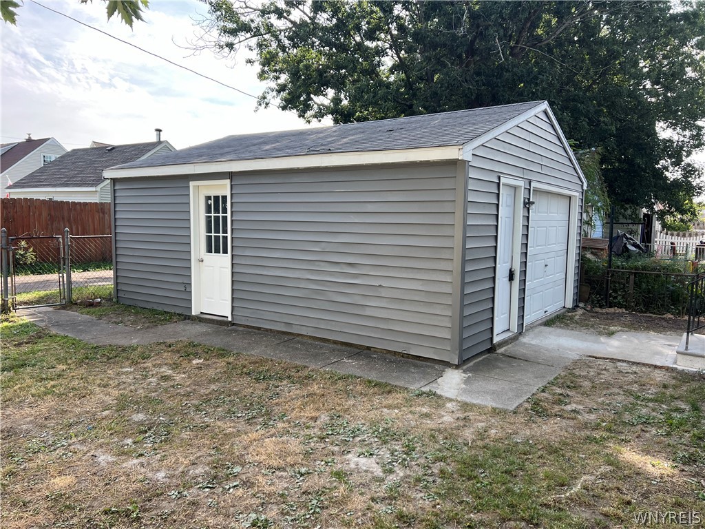 165 Roland Avenue Lackawanna, NY 14218 - Photo 15 of 19 Garage