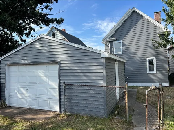 $1,400 | 165 Roland Avenue, Lackawanna, NY 14218
