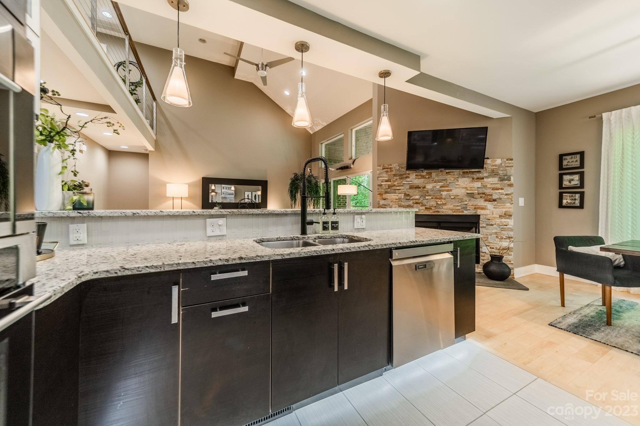 5119 Plantation Ridge Road Charlotte, NC 28214 - Photo 6 of 34 Gallery Image 6