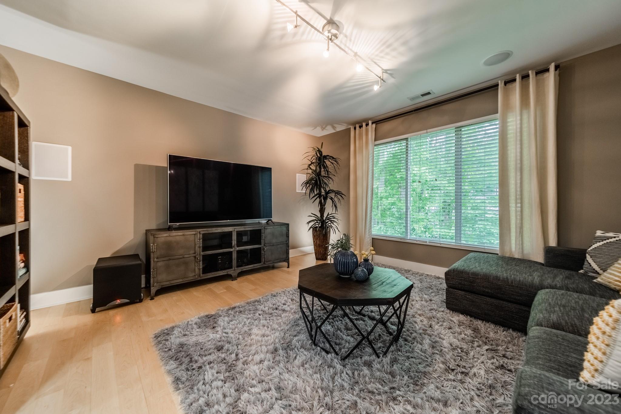 5119 Plantation Ridge Road Charlotte, NC 28214 - Photo 10 of 34 Gallery Image 10