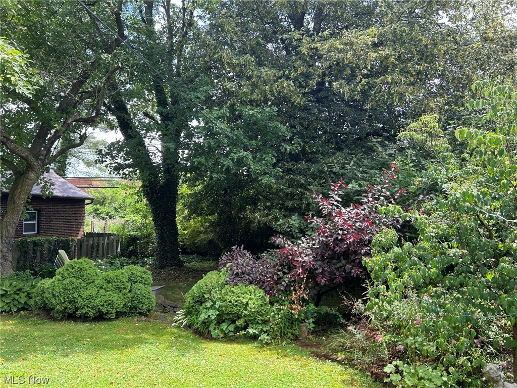 16010 Chadbourne Road Cleveland, OH 44120 - Photo 32 of 33
