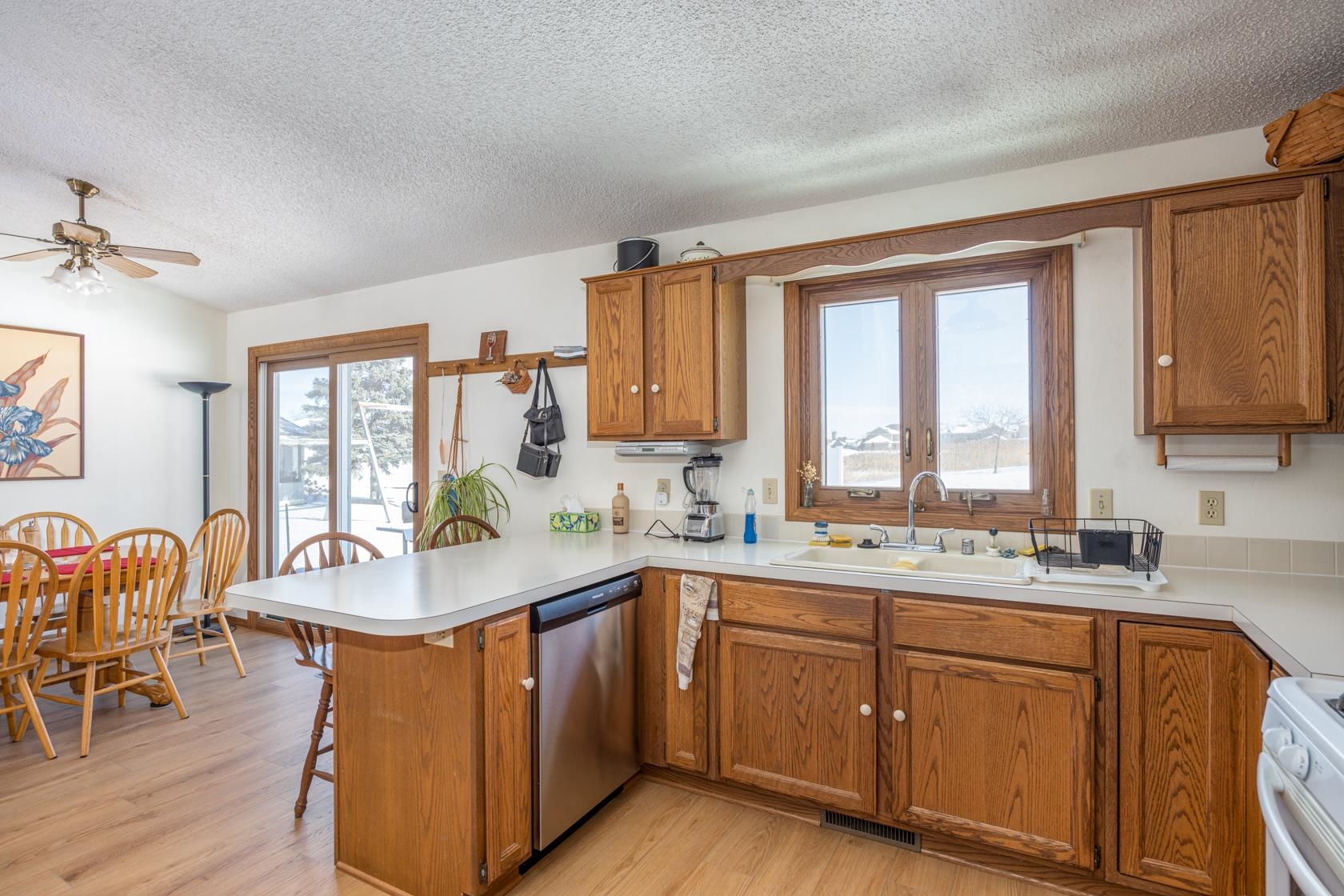 3200 Huckleberry Lane Appleton, WI 54915 - Photo 8 of 32