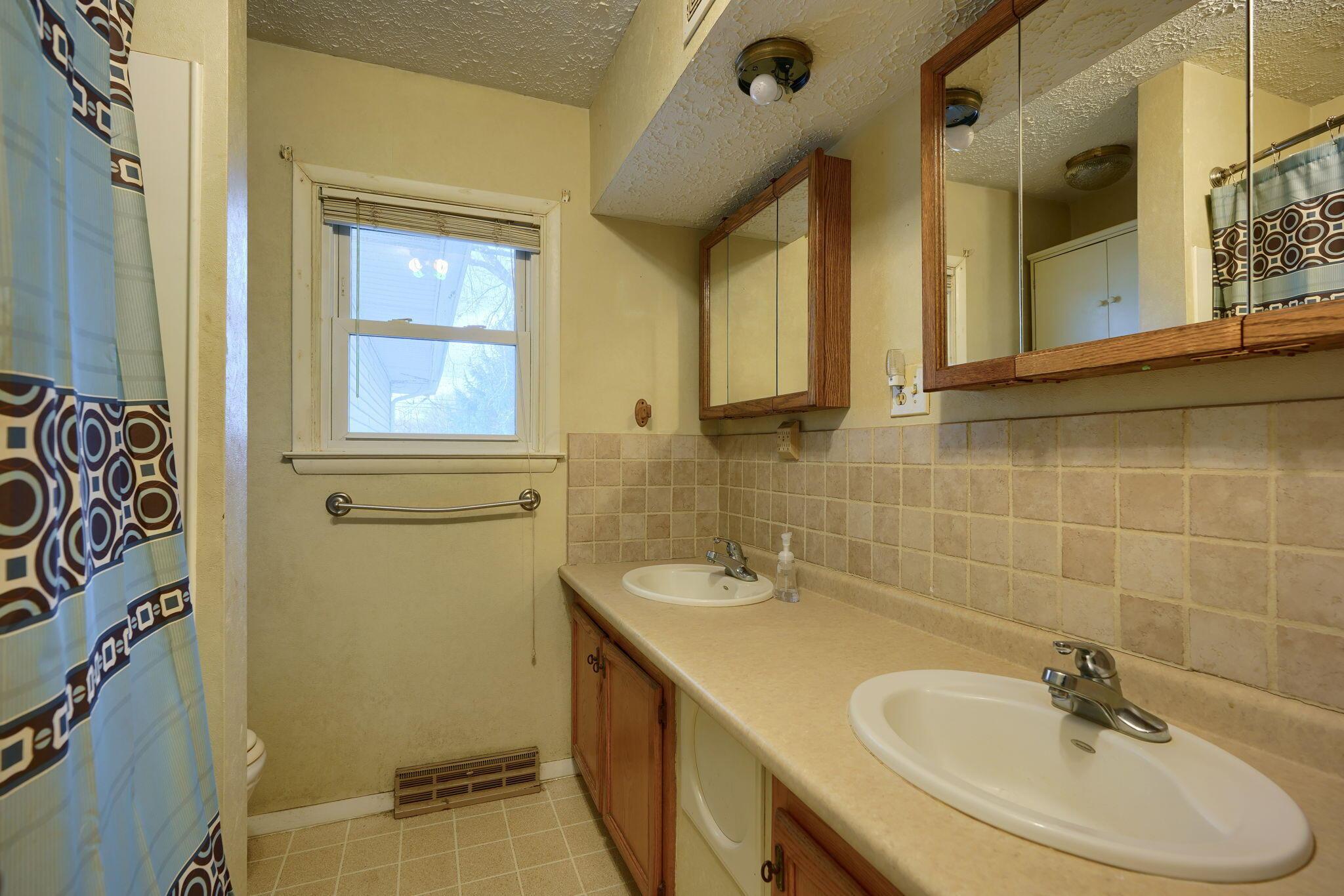 4343 Jermoore Road Obetz, OH 43207 - Photo 24 of 40 4343 Jermoore Rd (28)