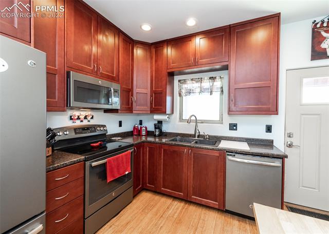 13050 Holmes Road Colorado Springs, CO 80908 - Photo 5 of 46 Stainless Steel Appliances