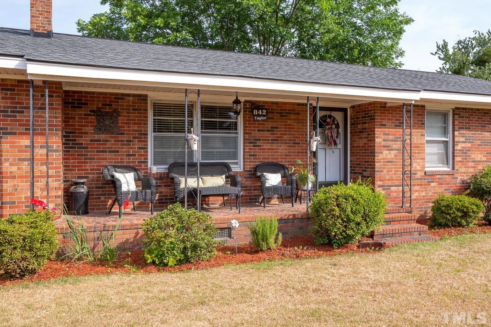 842 Ammons Road Dunn, NC 28334 - Photo 3 of 28 Gallery Image 3