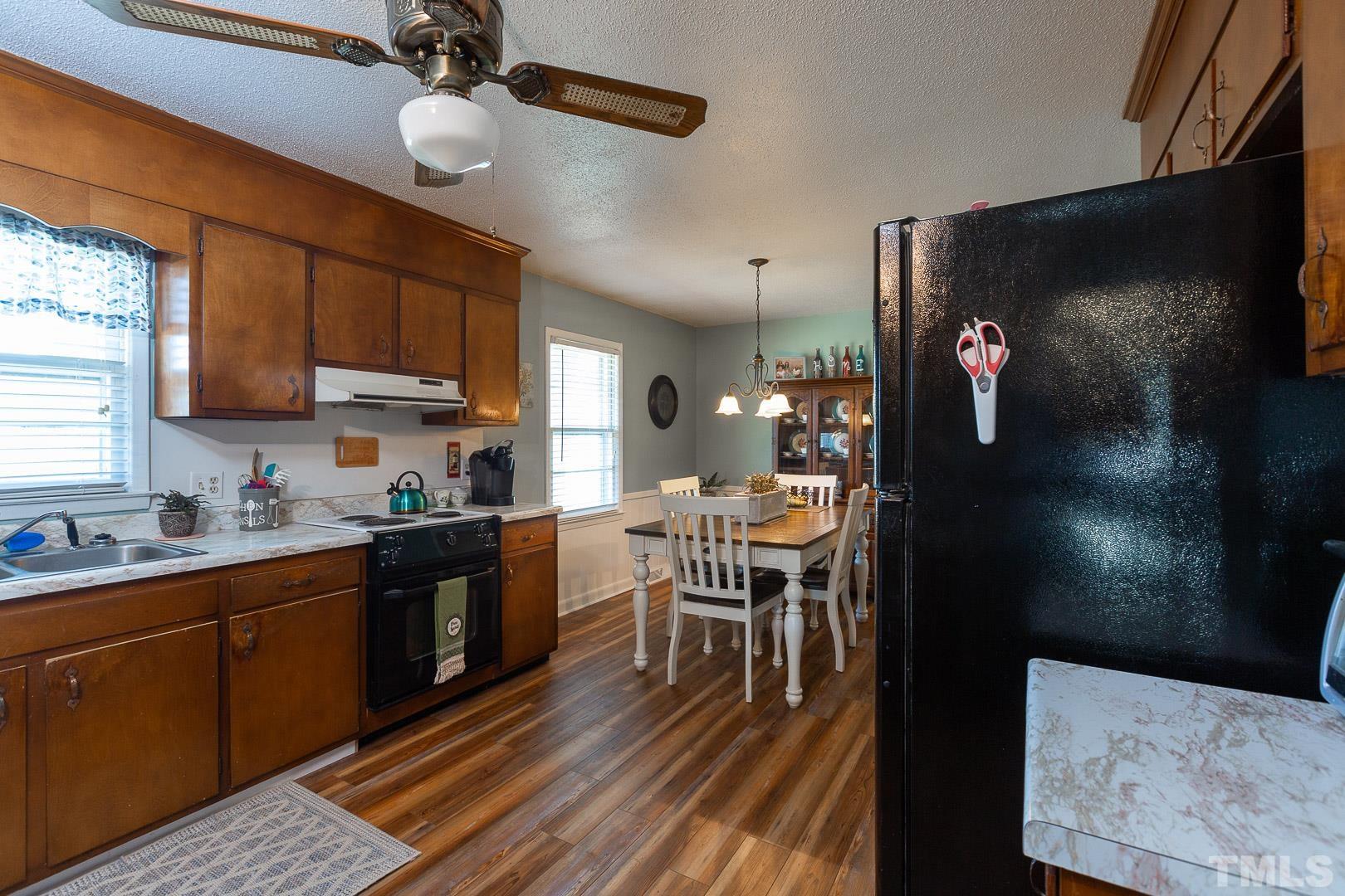 842 Ammons Road Dunn, NC 28334 - Photo 4 of 28 Gallery Image 4
