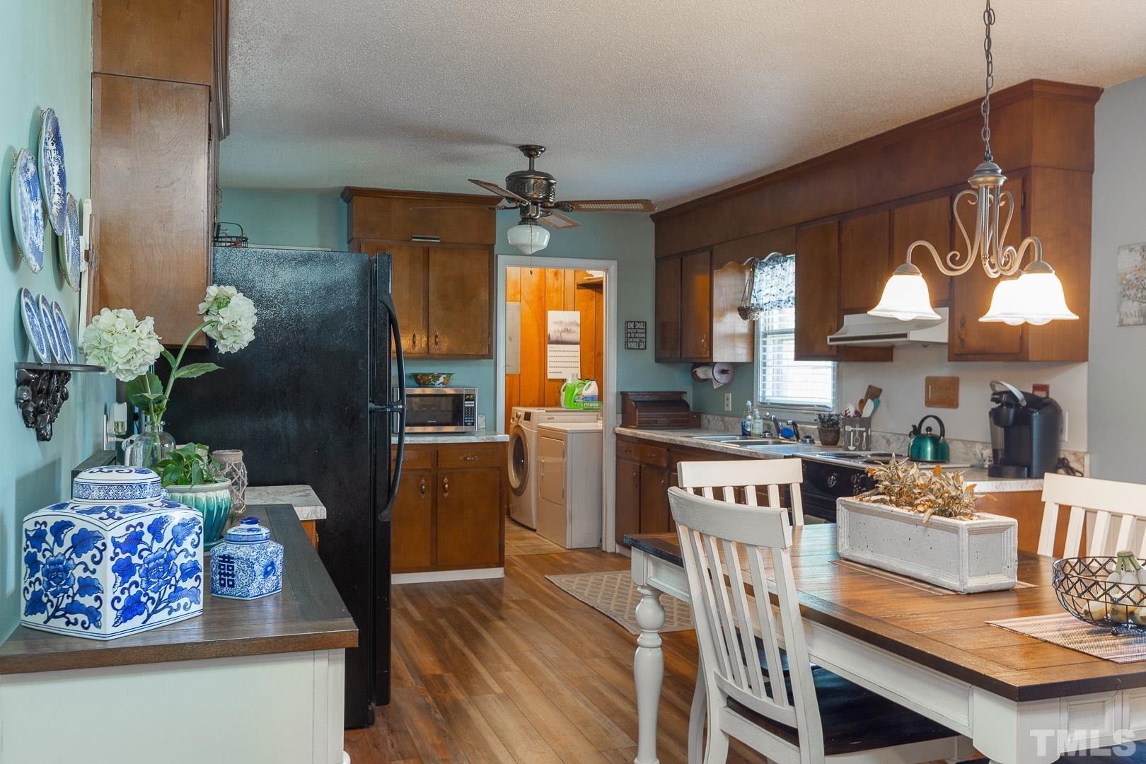 842 Ammons Road Dunn, NC 28334 - Photo 9 of 28 Gallery Image 9