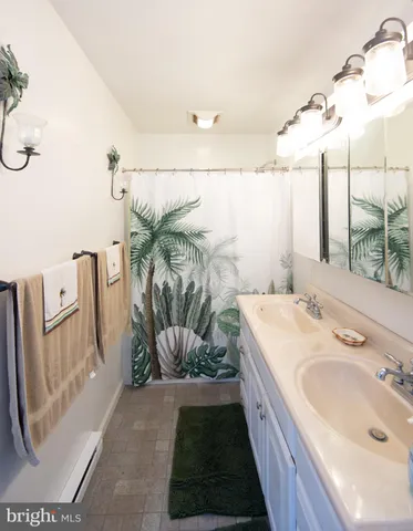 $324,900 | 5302 River Drive, Cambridge, MD 21613