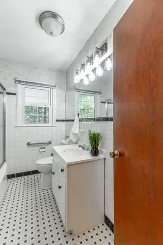 $2,275 | 107 Daytona Drive East, Chattanooga, TN 37415