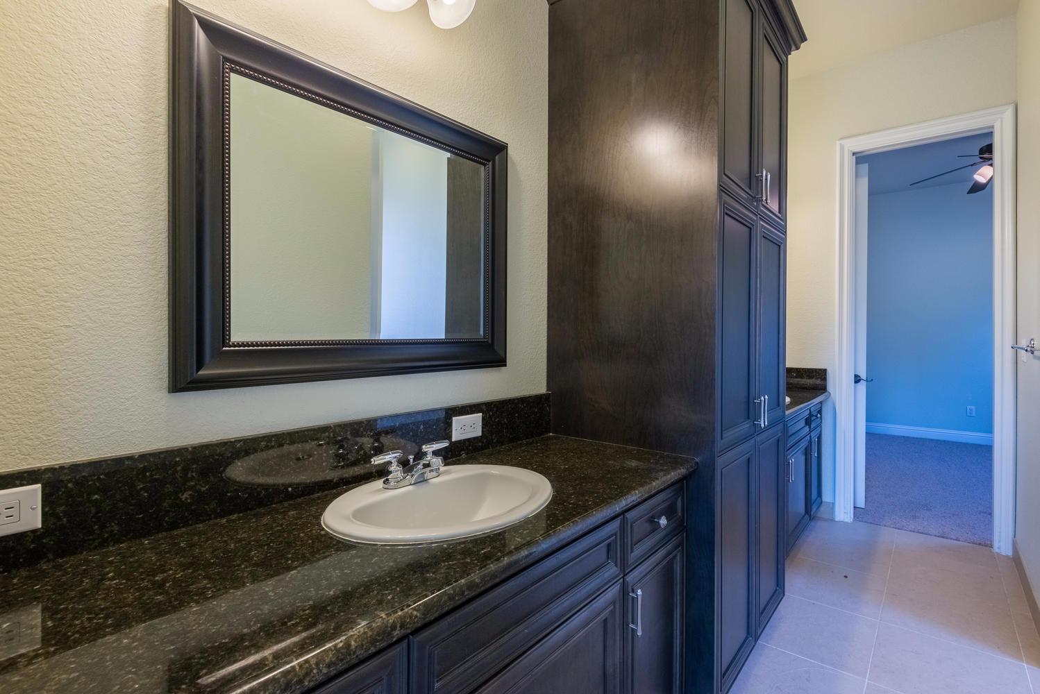 22443 Loper Valley Road Prather, CA 93651 - Photo 17 of 39 Gallery Image 17
