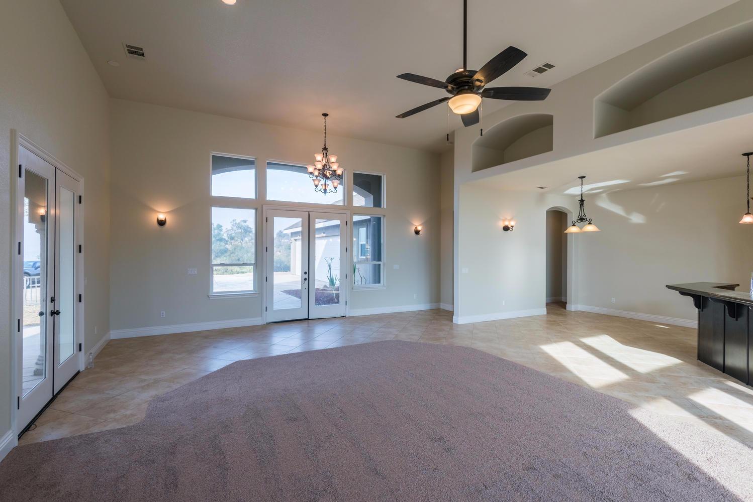 22443 Loper Valley Road Prather, CA 93651 - Photo 3 of 39 Gallery Image 3