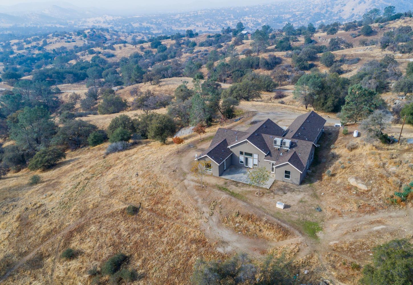 22443 Loper Valley Road Prather, CA 93651 - Photo 36 of 39 Gallery Image 36