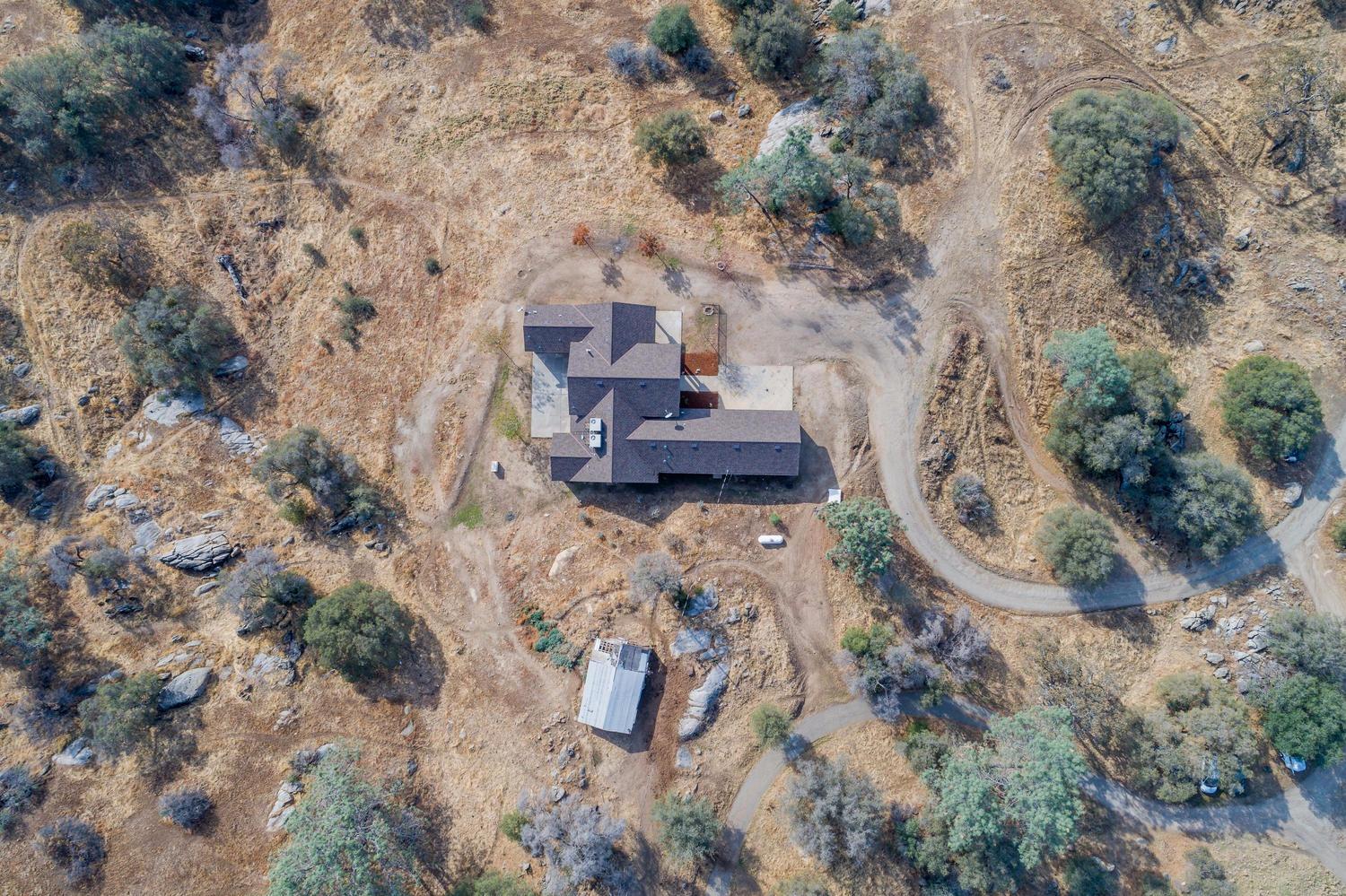 22443 Loper Valley Road Prather, CA 93651 - Photo 37 of 39 Gallery Image 37
