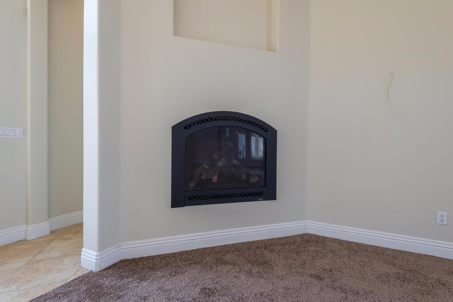 22443 Loper Valley Road Prather, CA 93651 - Photo 5 of 39 Gallery Image 5