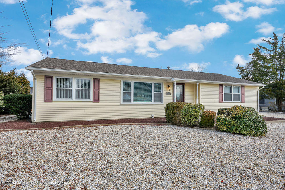 27 Cedar Run Road Bayville, NJ 08721 - Photo 8 of 64 Adorable Ranch