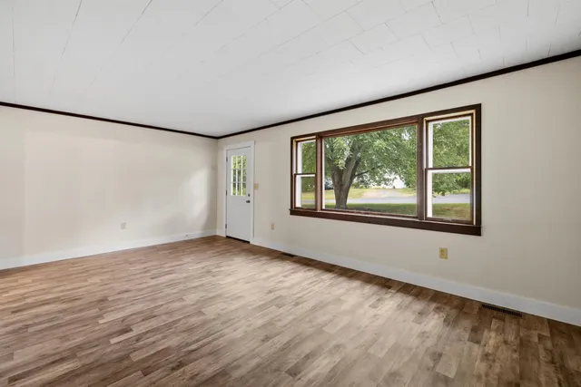 $274,900 | 185 Highland Avenue, Lisbon, NH 03585